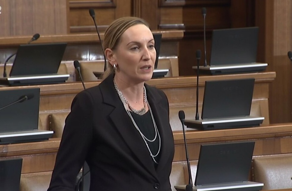 Anna Oreg: Prekinuti zloupotrebu državnih resursa u političke svrhe