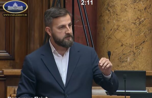 Vladimir Pajić u Skupštini Srbije: Dok kriminal ima zaštitu, nema demokratskih izbora